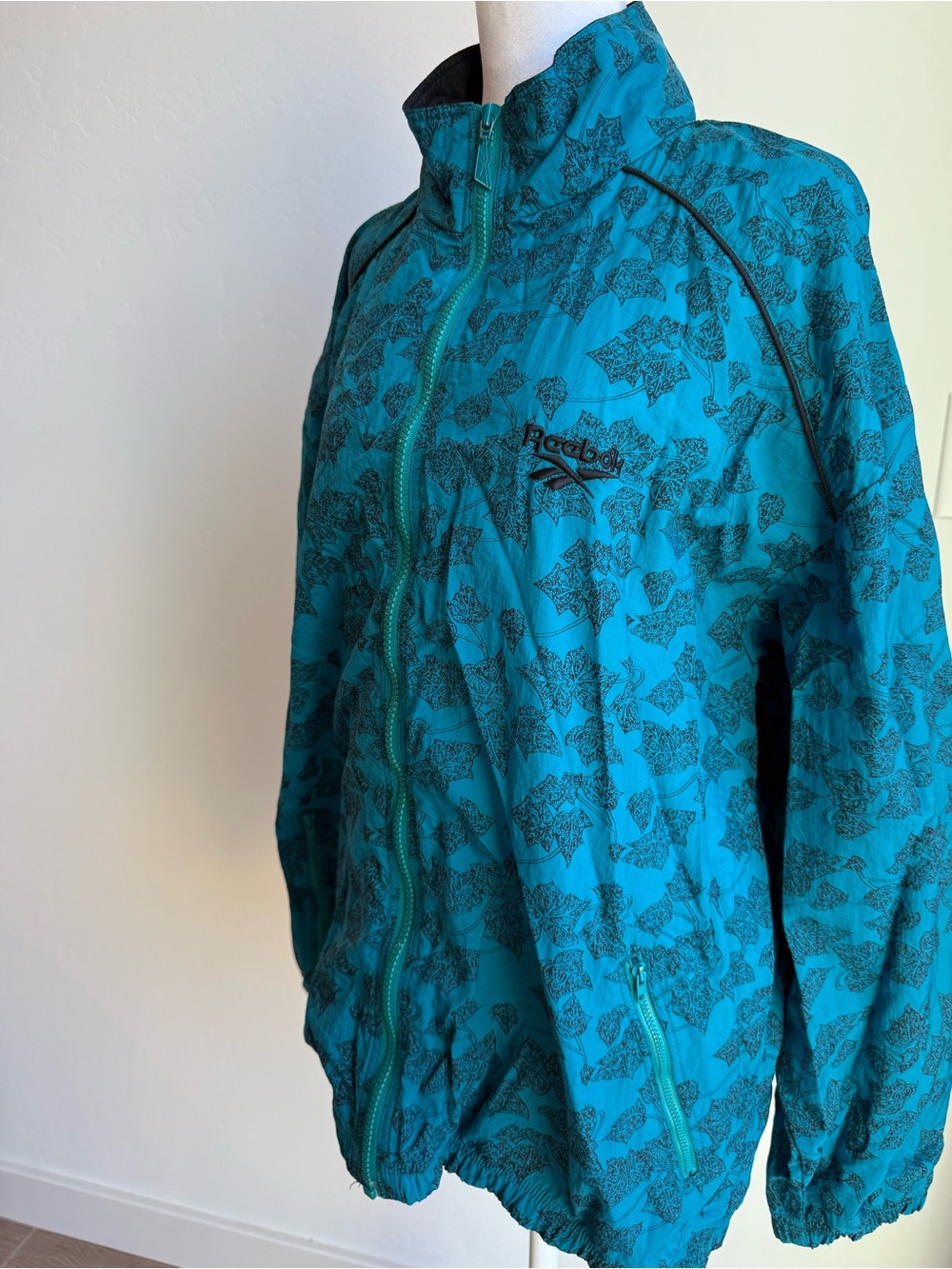 Reebok Teal and Black Abstract Star Windbreaker Jacket